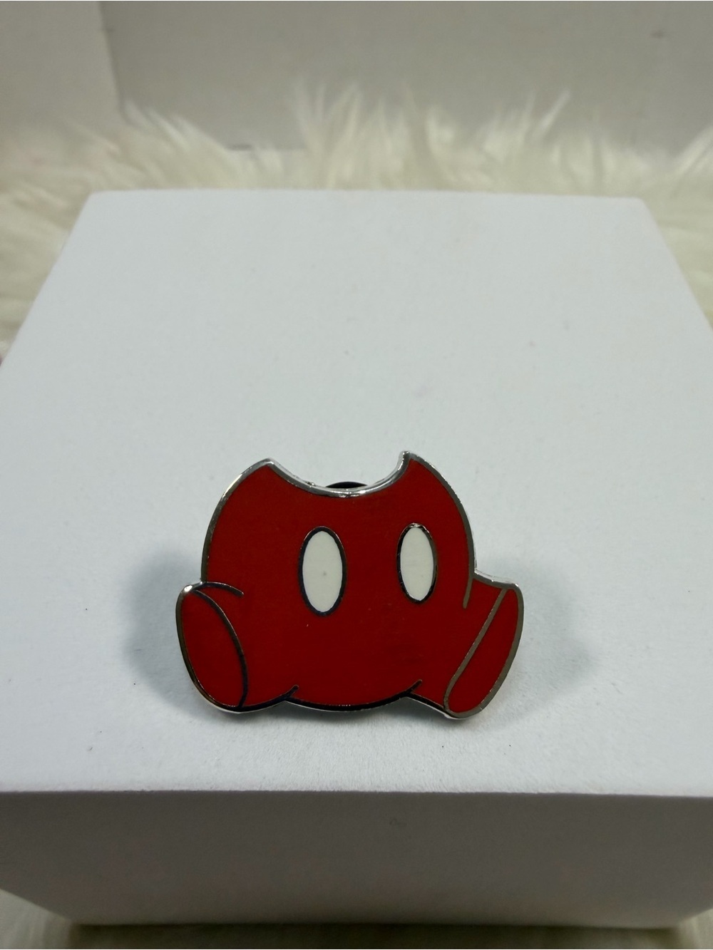 💙3/$20💙 DISNEY TRADING PIN Red Cartoon Enamel Pin with White Eyes